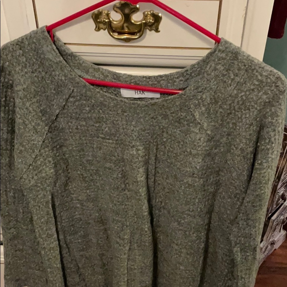 Green long sleeved tunic